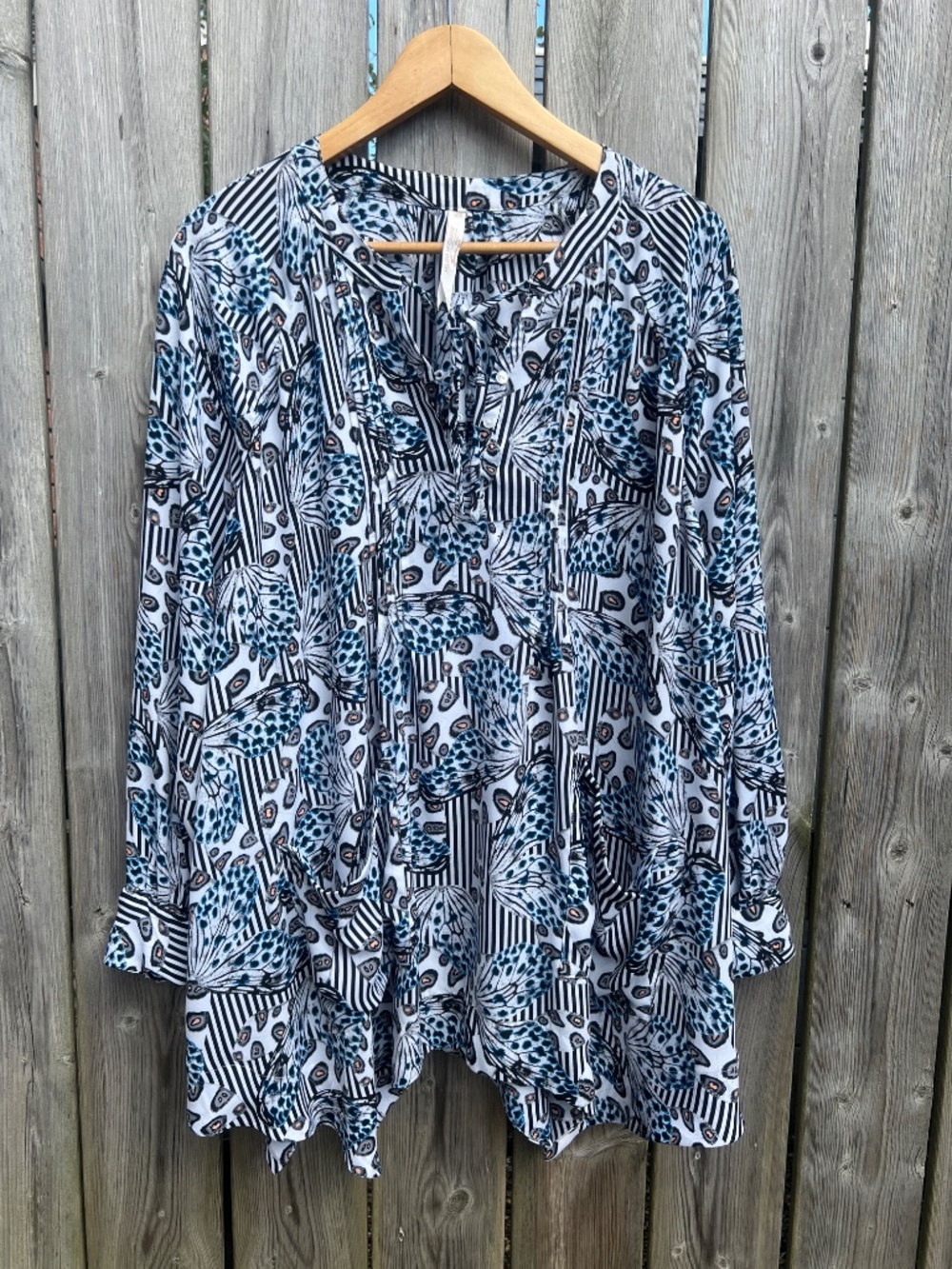 Plus Size 2X Butterfly Blouse Melissa McCarthy Seven7 Loose Fitting Shirt